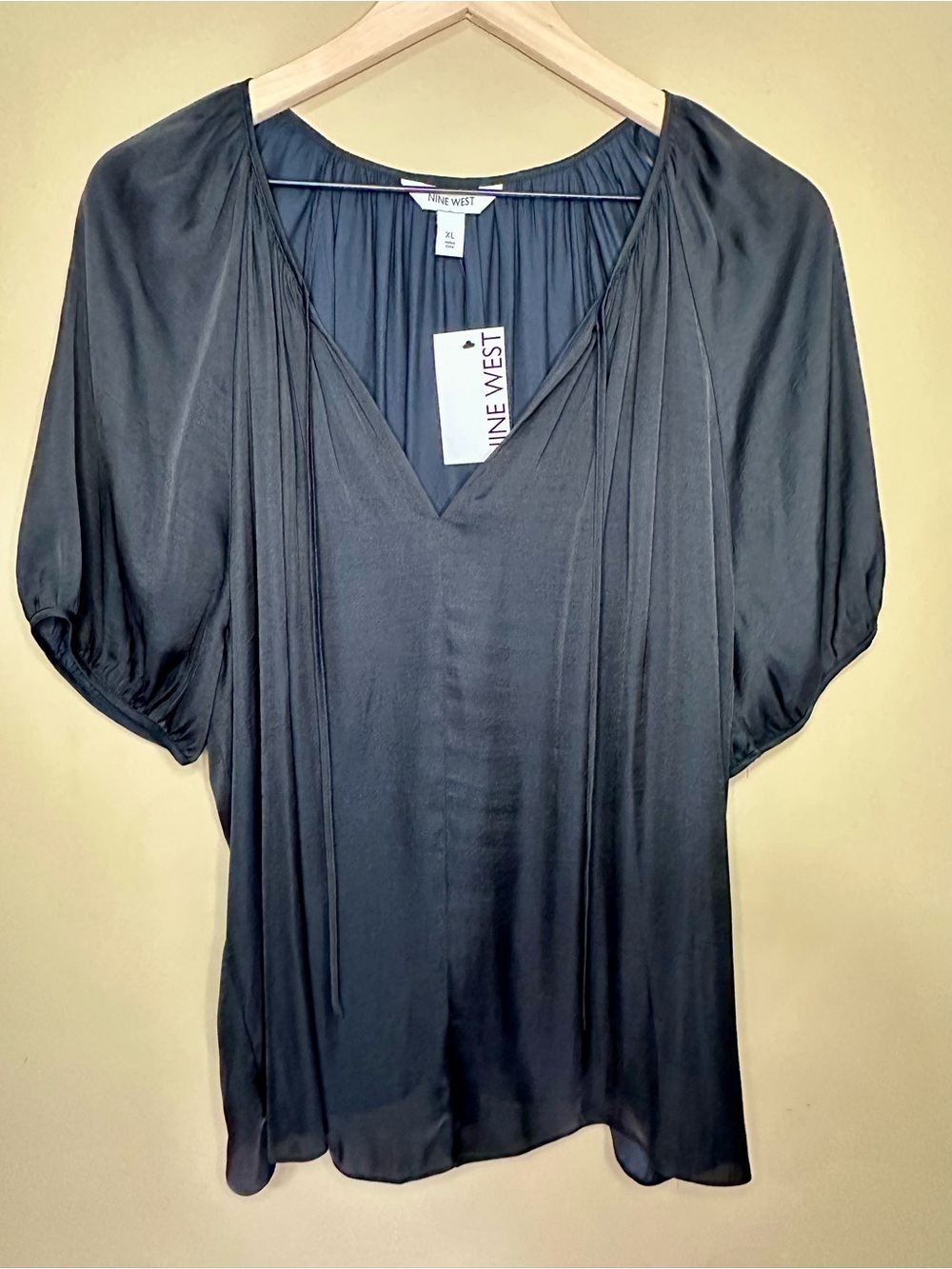NWT Nine West Mineral Black V Neck Blouse XL Short Sleeve Satin Top